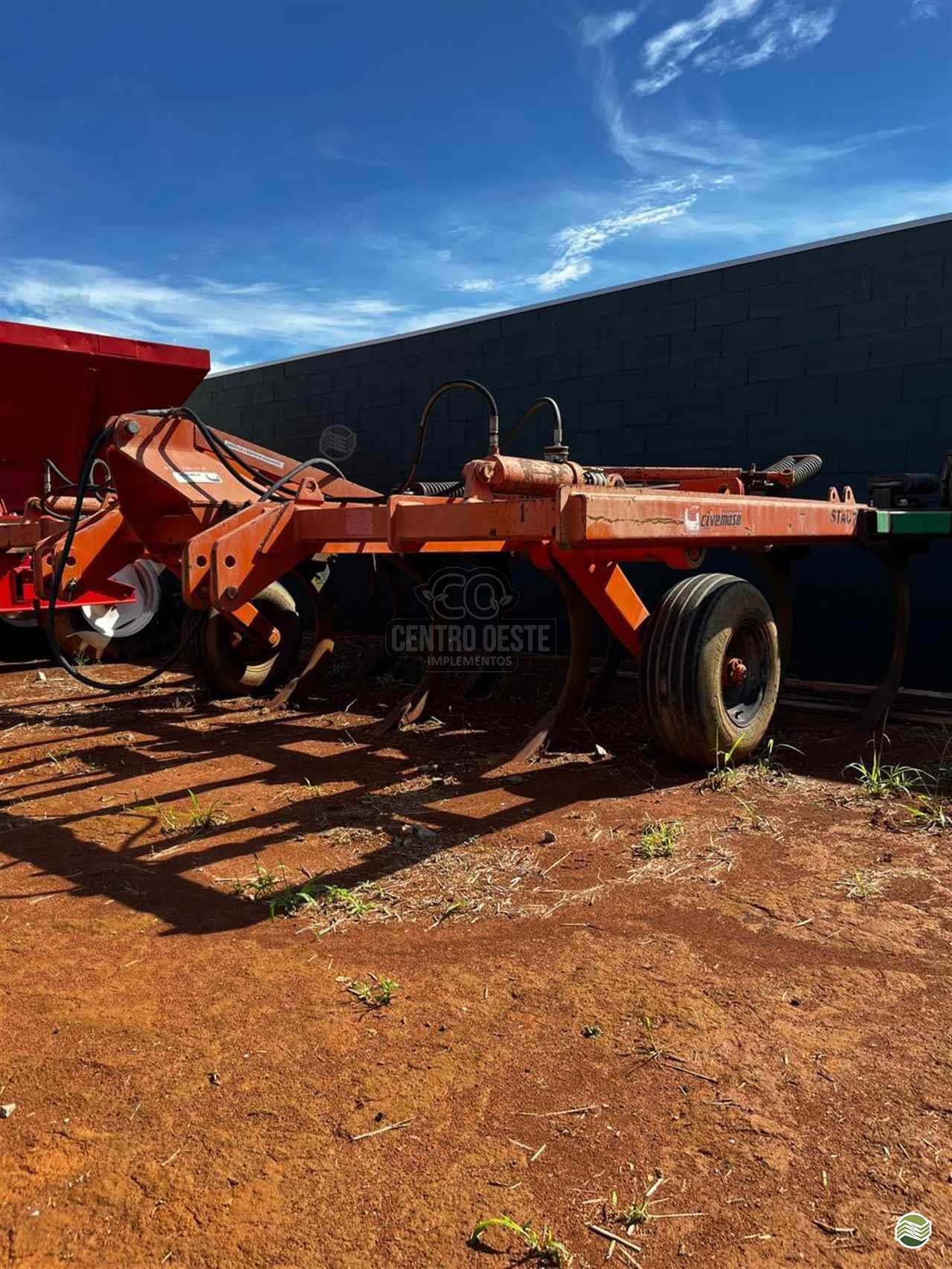 IMPLEMENTOS AGRICOLAS SUBSOLADOR 9 HASTES Centro Oeste Implementos Agrícolas LUCAS DO RIO VERDE MATO GROSSO MT